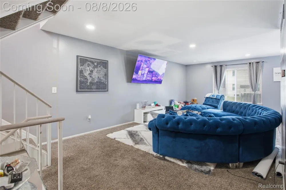 20350 Weybridge Street Clinton Charter Township, MI 48036