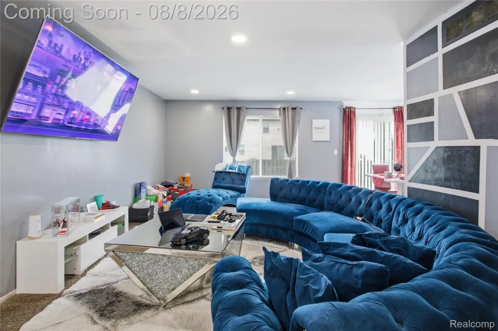 20350 Weybridge Street Clinton Charter Township, MI 48036