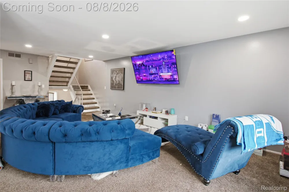 20350 Weybridge Street Clinton Charter Township, MI 48036