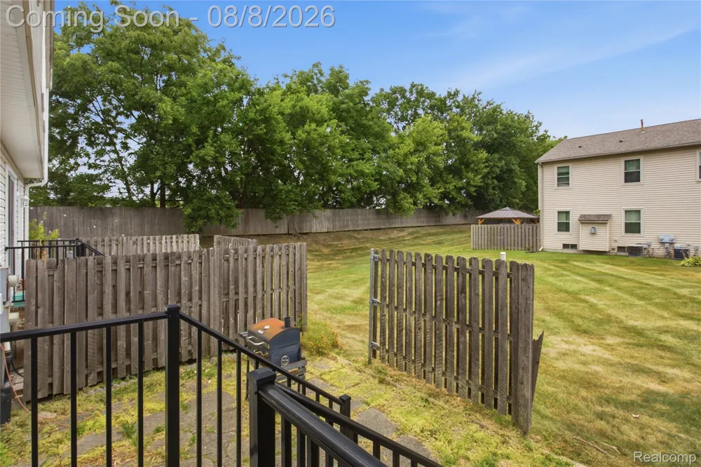 20350 Weybridge Street Clinton Charter Township, MI 48036