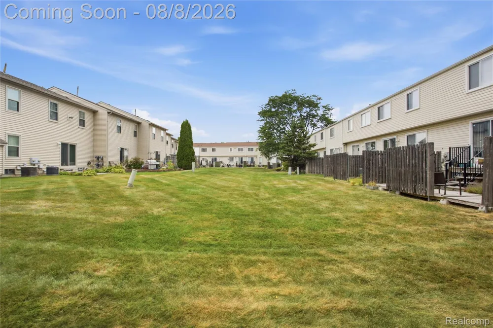 20350 Weybridge Street Clinton Charter Township, MI 48036