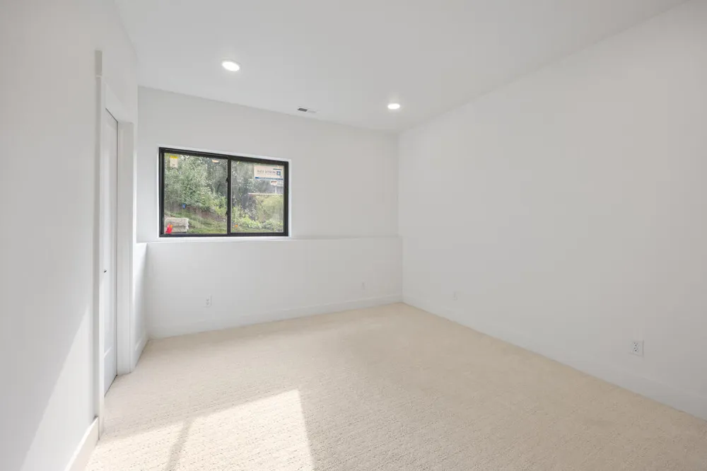 3245 Midland Drive SE Grand Rapids Charter Township, MI 49546