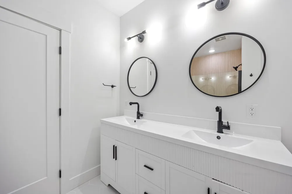 3245 Midland Drive SE Grand Rapids Charter Township, MI 49546