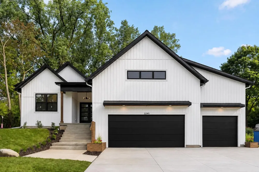 3245 Midland Drive SE Grand Rapids Charter Township, MI 49546
