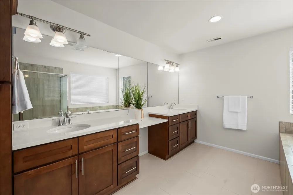 32413 49th Avenue S Auburn, WA 98001