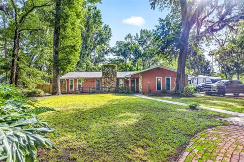 625 WILDWOOD DRIVE