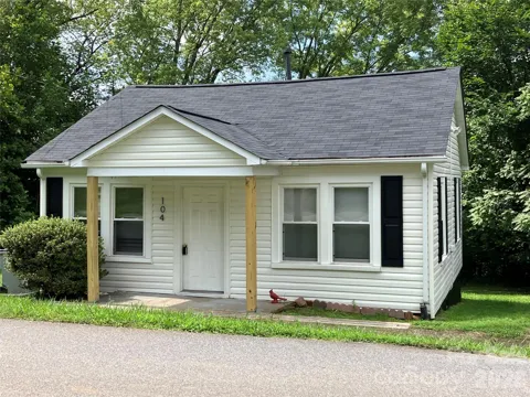 104 Countryside Drive SE