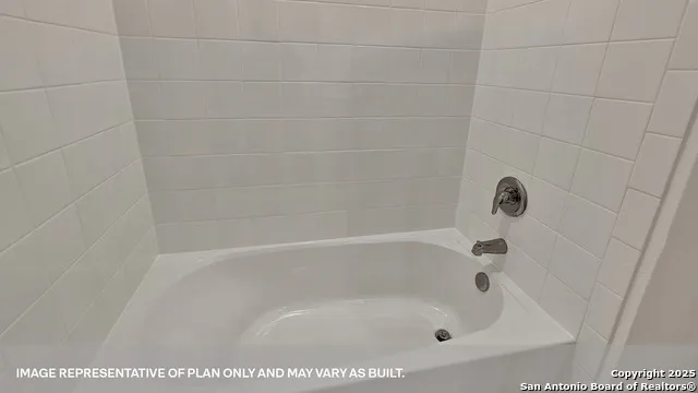 252 Flora Vista San Marcos, TX 78666