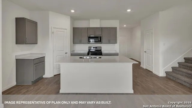 112 Las Lomas Drive San Marcos, TX 78666