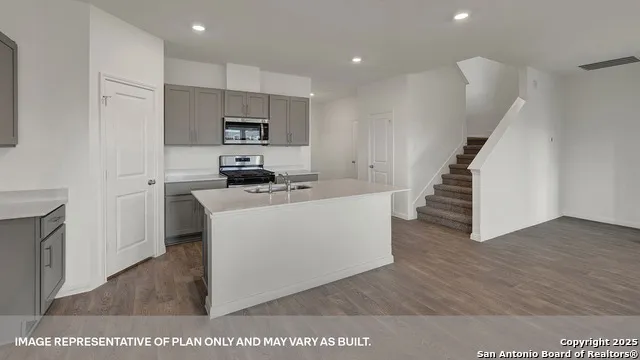 112 Las Lomas Drive San Marcos, TX 78666