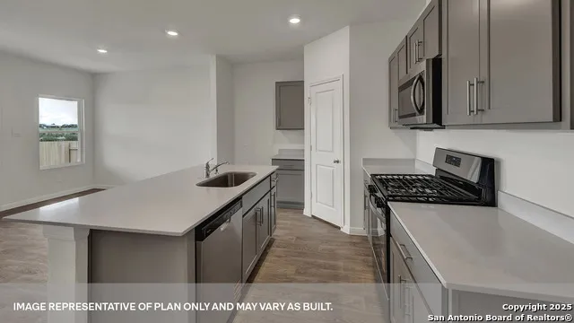 112 Las Lomas Drive San Marcos, TX 78666
