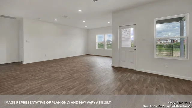 112 Las Lomas Drive San Marcos, TX 78666
