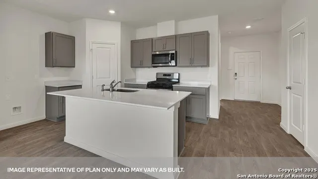 112 Las Lomas Drive San Marcos, TX 78666