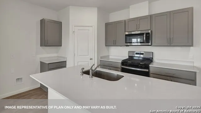 112 Las Lomas Drive San Marcos, TX 78666