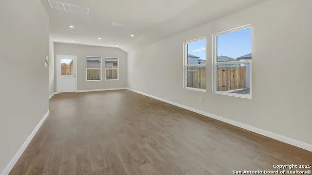 137 Morning Side Grove San Marcos, TX 78666