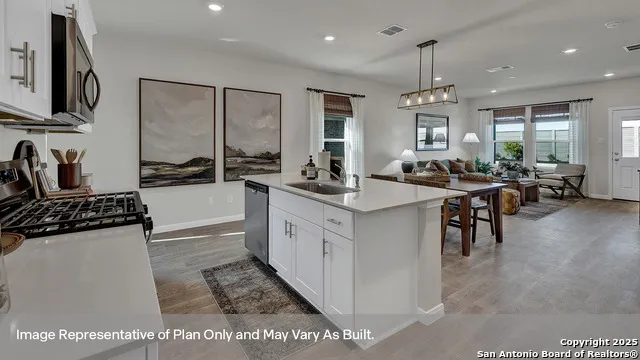 213 Raymondville Path San Marcos, TX 78666