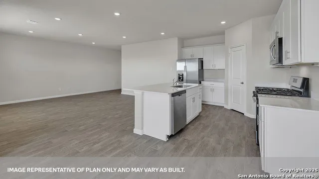 221 Raymondville Path San Marcos, TX 78666