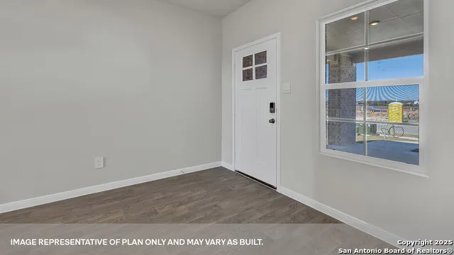 221 Raymondville Path San Marcos, TX 78666