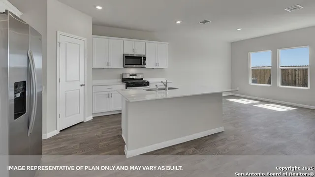 224 Raymondville Path San Marcos, TX 78666