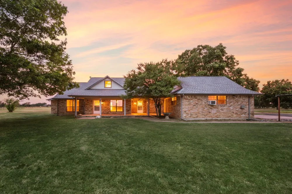 812 VZ COUNTY ROAD 3424 Wills Point, TX 75169