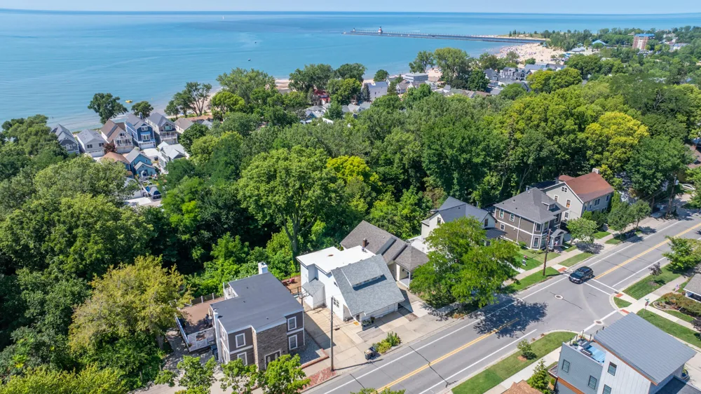 1002 Lake Boulevard St. Joseph, MI 49085
