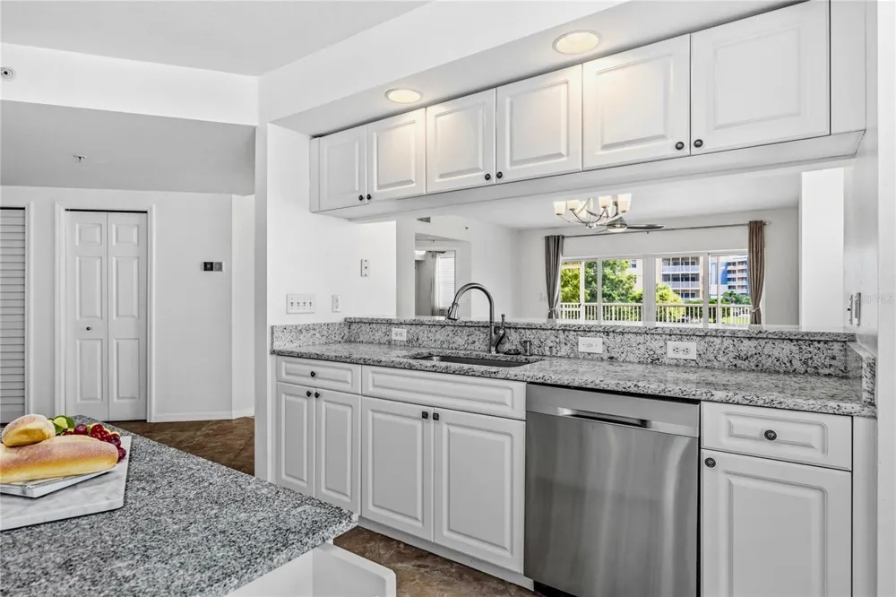 960 STARKEY ROAD #3106 Largo, FL 33771