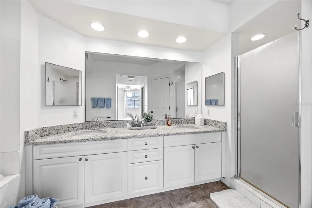 960 STARKEY ROAD #3106 Largo, FL 33771