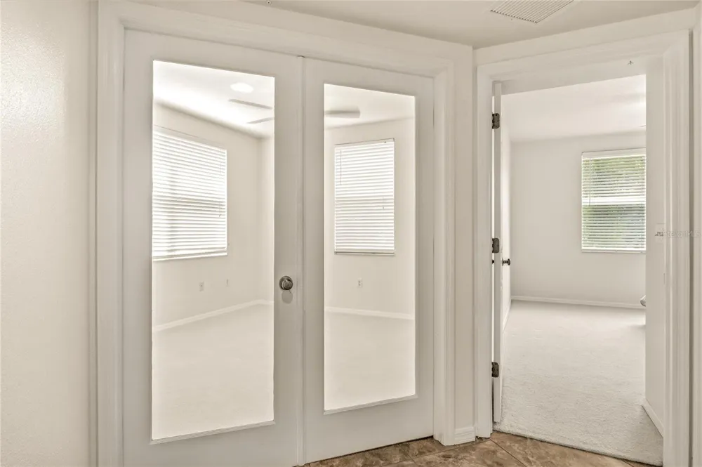 960 STARKEY ROAD #3106 Largo, FL 33771