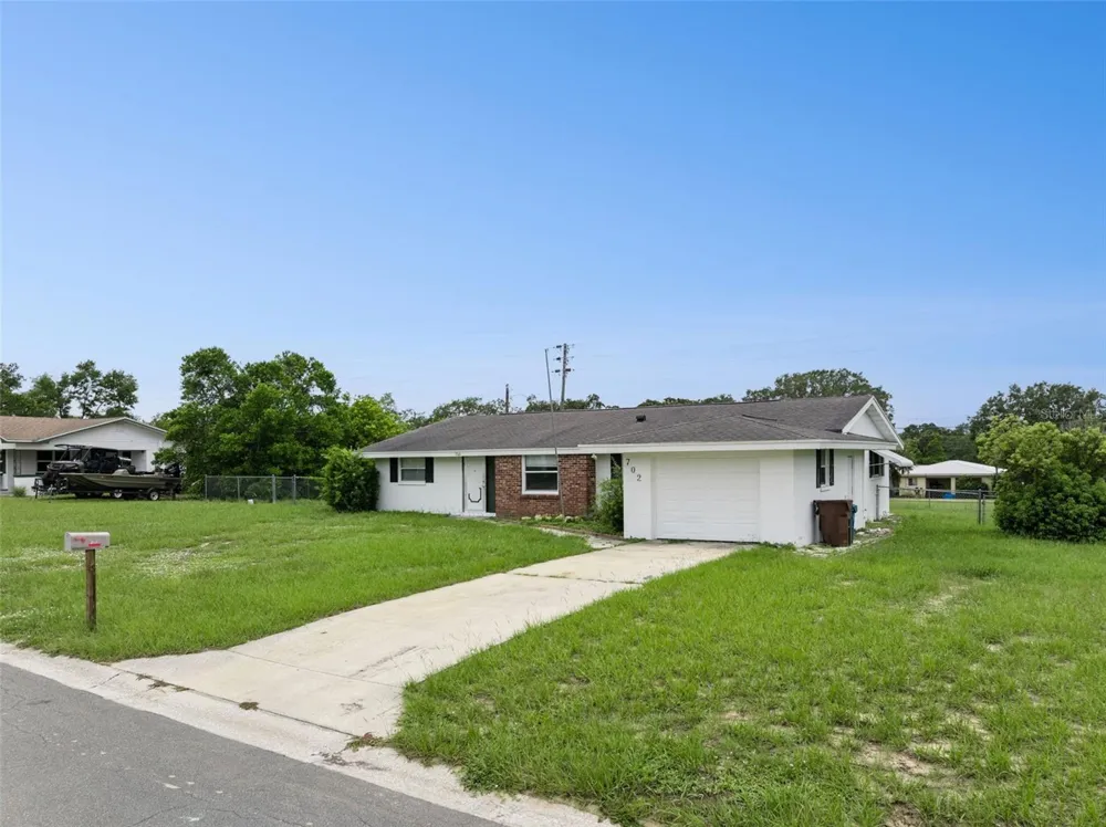 702 WILDABON AVENUE Lake Wales, FL 33853