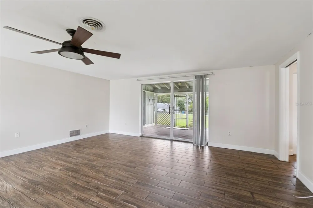 702 WILDABON AVENUE Lake Wales, FL 33853