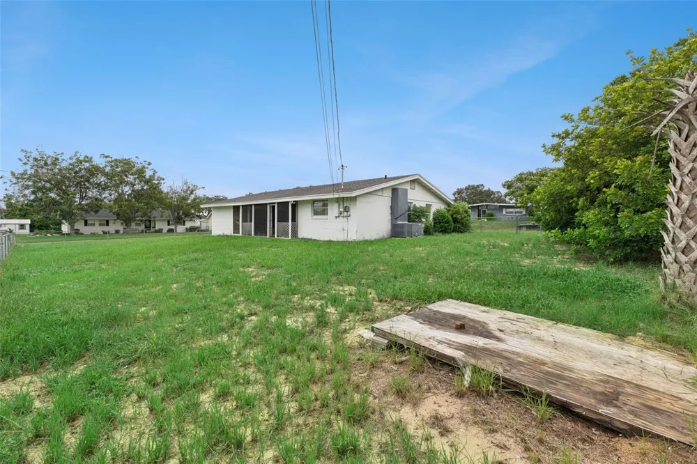 702 WILDABON AVENUE Lake Wales, FL 33853