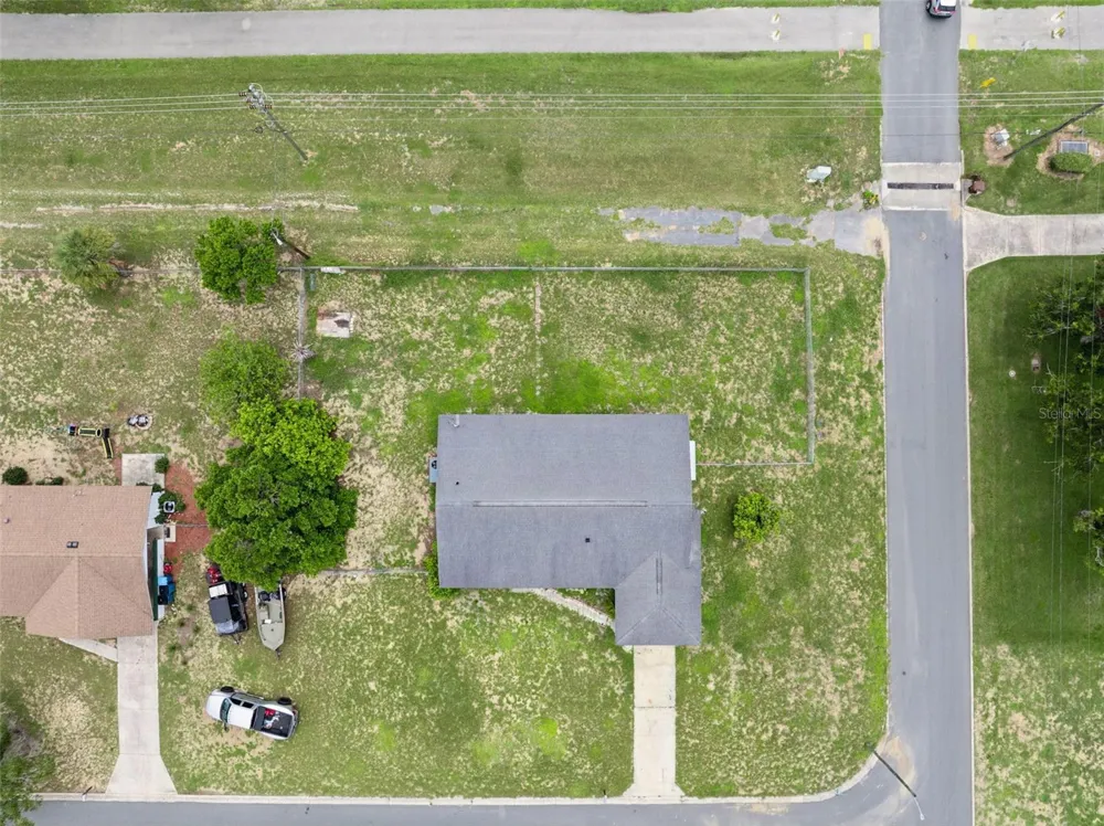 702 WILDABON AVENUE Lake Wales, FL 33853