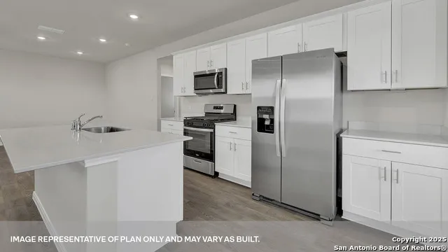237 Raymondville Path San Marcos, TX 78666