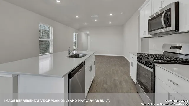 237 Raymondville Path San Marcos, TX 78666