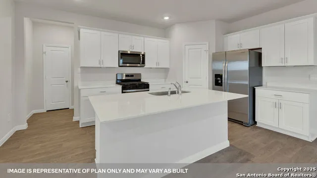 236 Raymondville Path San Marcos, TX 78666