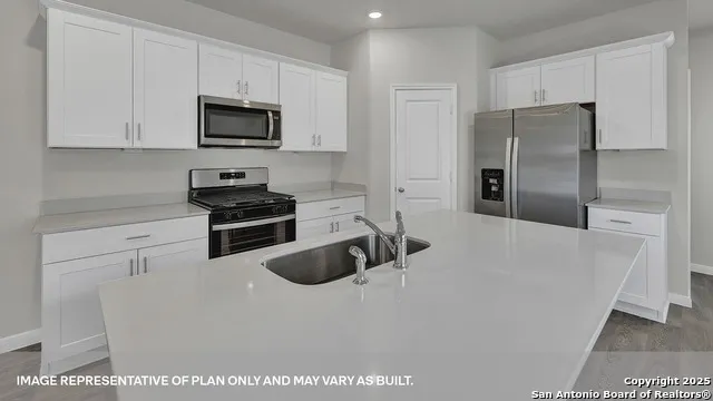233 Raymondville Path San Marcos, TX 78666