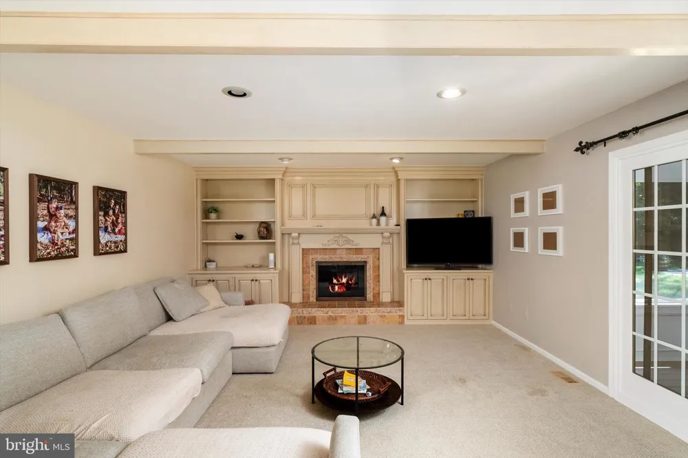 1 HIDDEN ACRES DRIVE Voorhees, NJ 08043