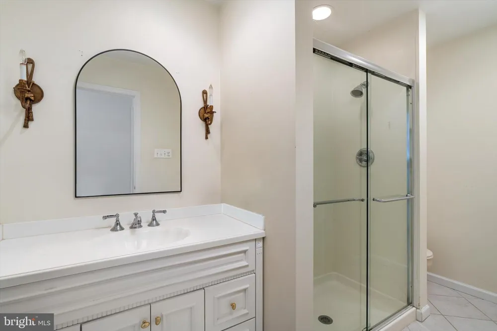 1 HIDDEN ACRES DRIVE Voorhees, NJ 08043