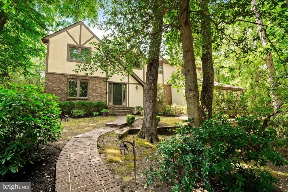 1 HIDDEN ACRES DRIVE Voorhees, NJ 08043