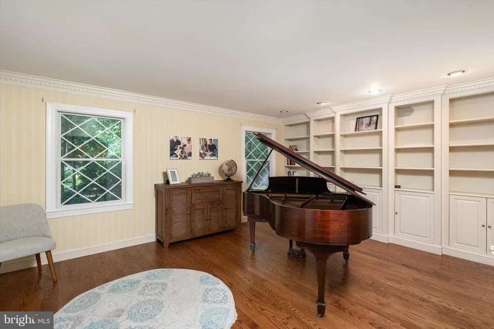 1 HIDDEN ACRES DRIVE Voorhees, NJ 08043
