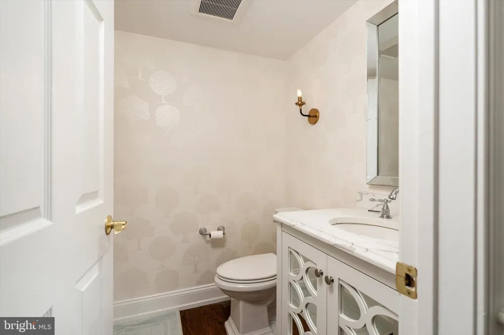 1 HIDDEN ACRES DRIVE Voorhees, NJ 08043