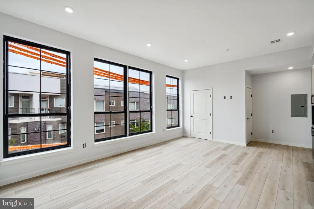 1112 E BERKS STREET #405 Philadelphia, PA 19125