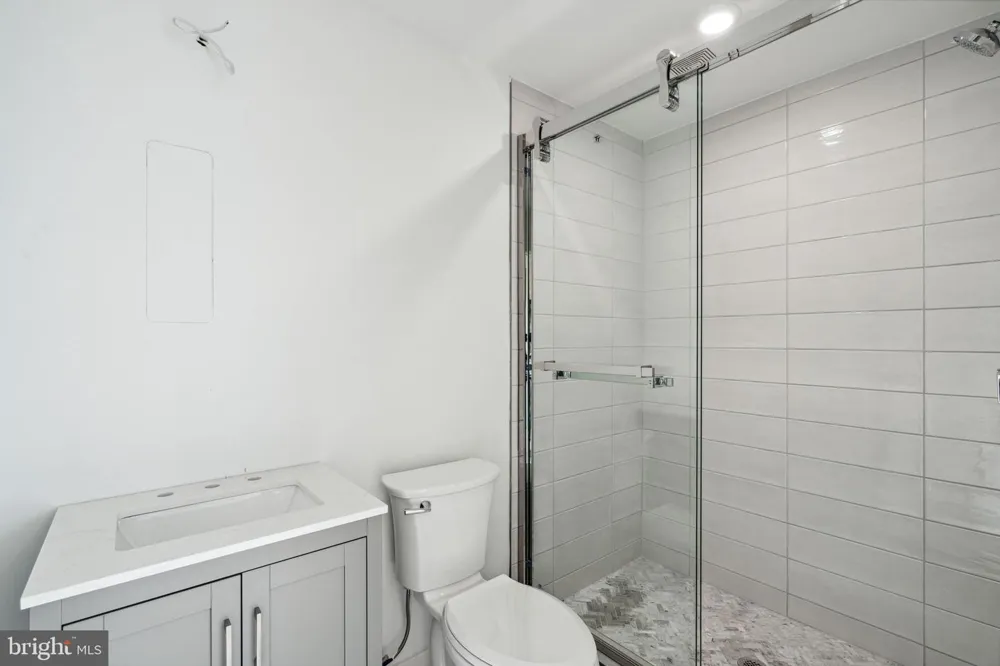 1112 E BERKS STREET #405 Philadelphia, PA 19125