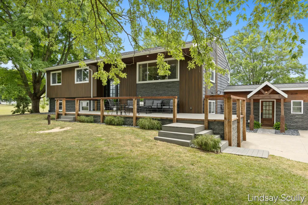 3128 Greenly Street Hudsonville, MI 49426