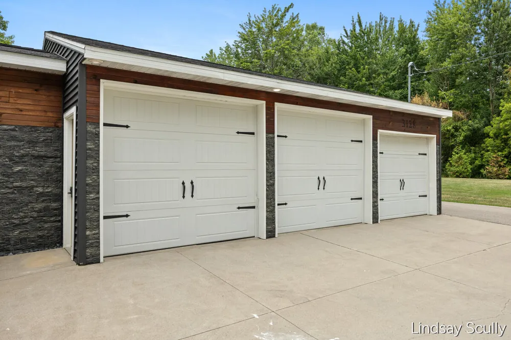 3128 Greenly Street Hudsonville, MI 49426