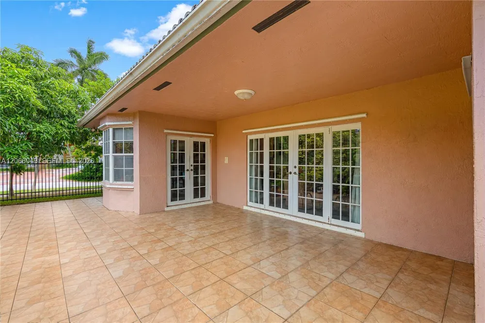 2204 SW 142nd Ct Miami, FL 33175