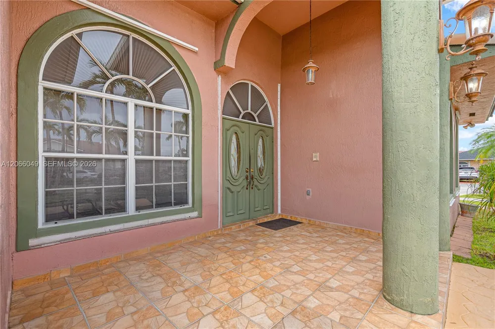 2204 SW 142nd Ct Miami, FL 33175