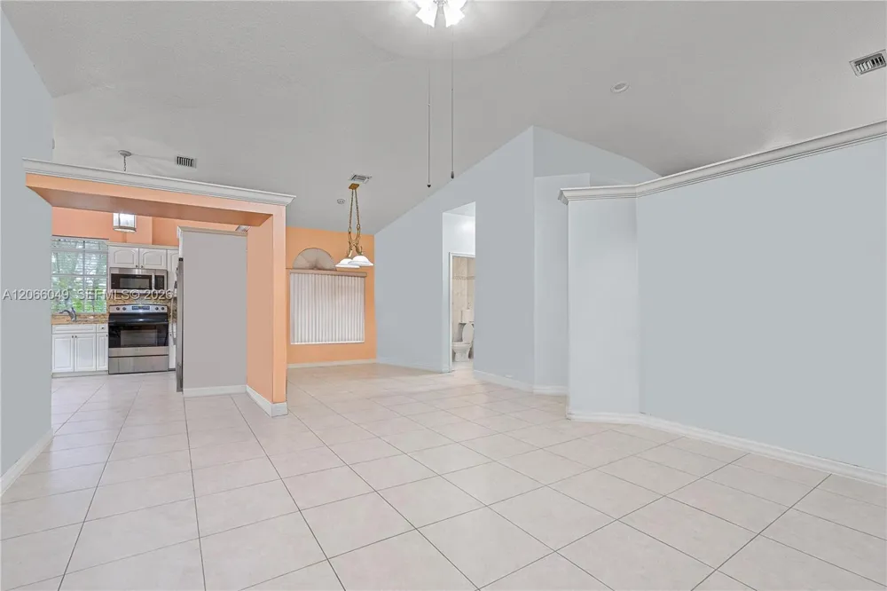 2204 SW 142nd Ct Miami, FL 33175