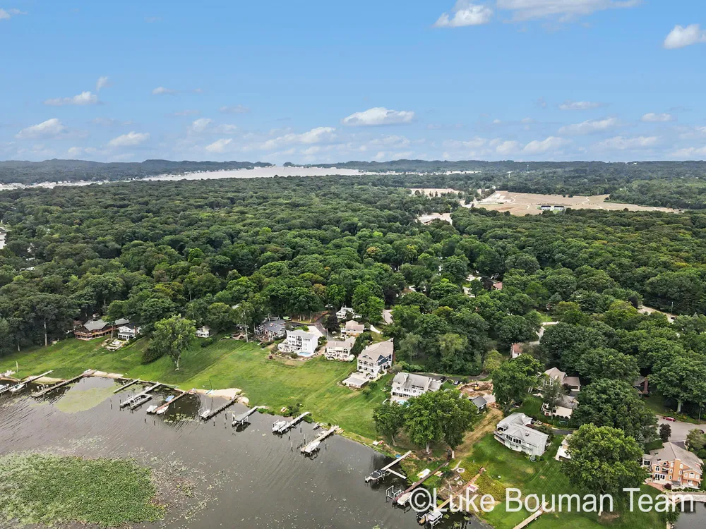 46 Counts Cove Court Park Township, MI 49424