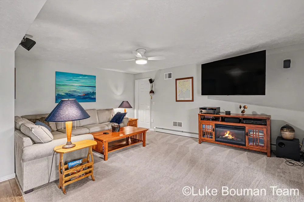46 Counts Cove Court Park Township, MI 49424